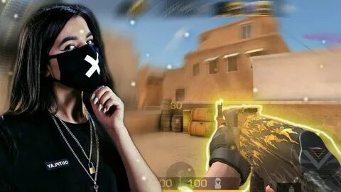 Девочки играют в standoff 2