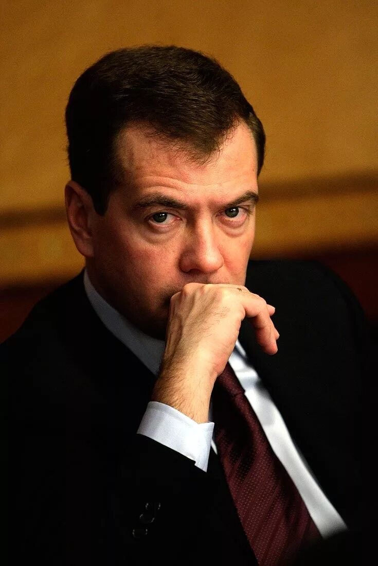 медведев дмитрий в хорошем качестве. дмитрий анатольевич медведев. медведев дмитрий анатольевич дебил. медведев о русской весне. дмитрий анатольевич медведев.