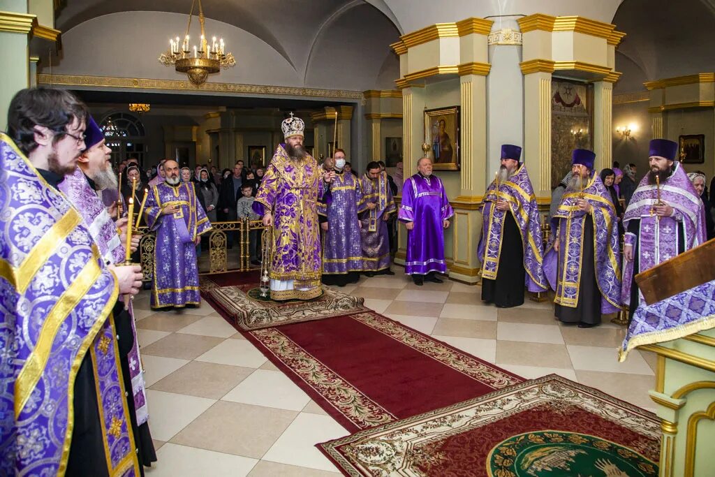 Священники кафедрального собора Тамбов. Фото батюшек Спасо-Преображенского собора Тамбов 2018 год.