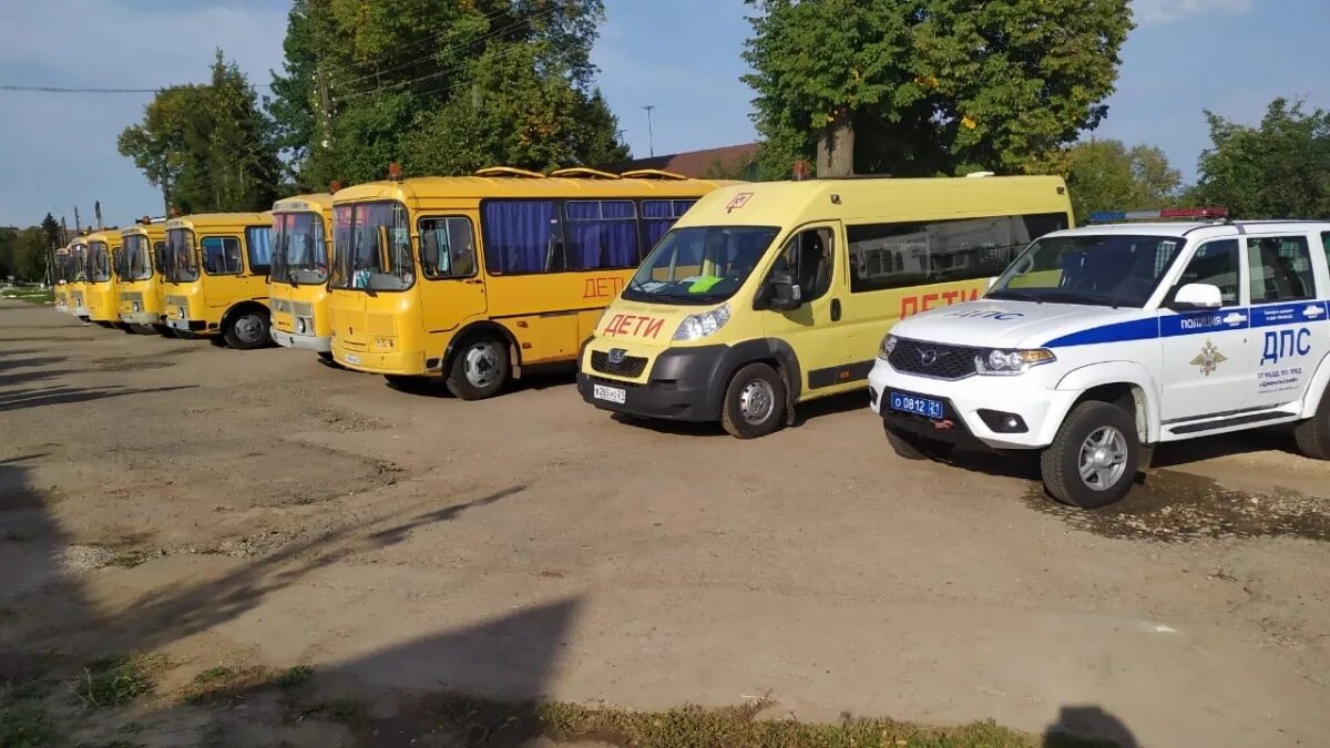 Новый школьный автобус УАЗ. Школьные автобусы в России. Школьные автобусы в Чувашию. Новые школьные автобусы Чувашии. Уаз школьный автобус