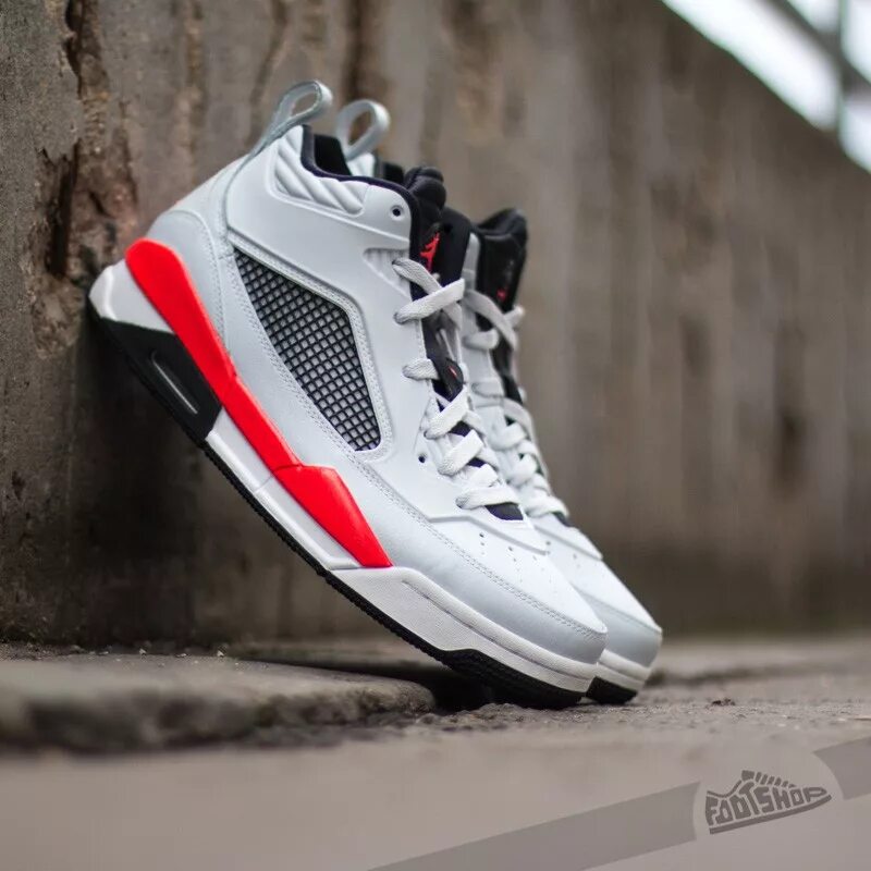 Flight 9. Nike air jordan flight 9,5. jordan flight 9.5. air jordan flight 9.5 black white.