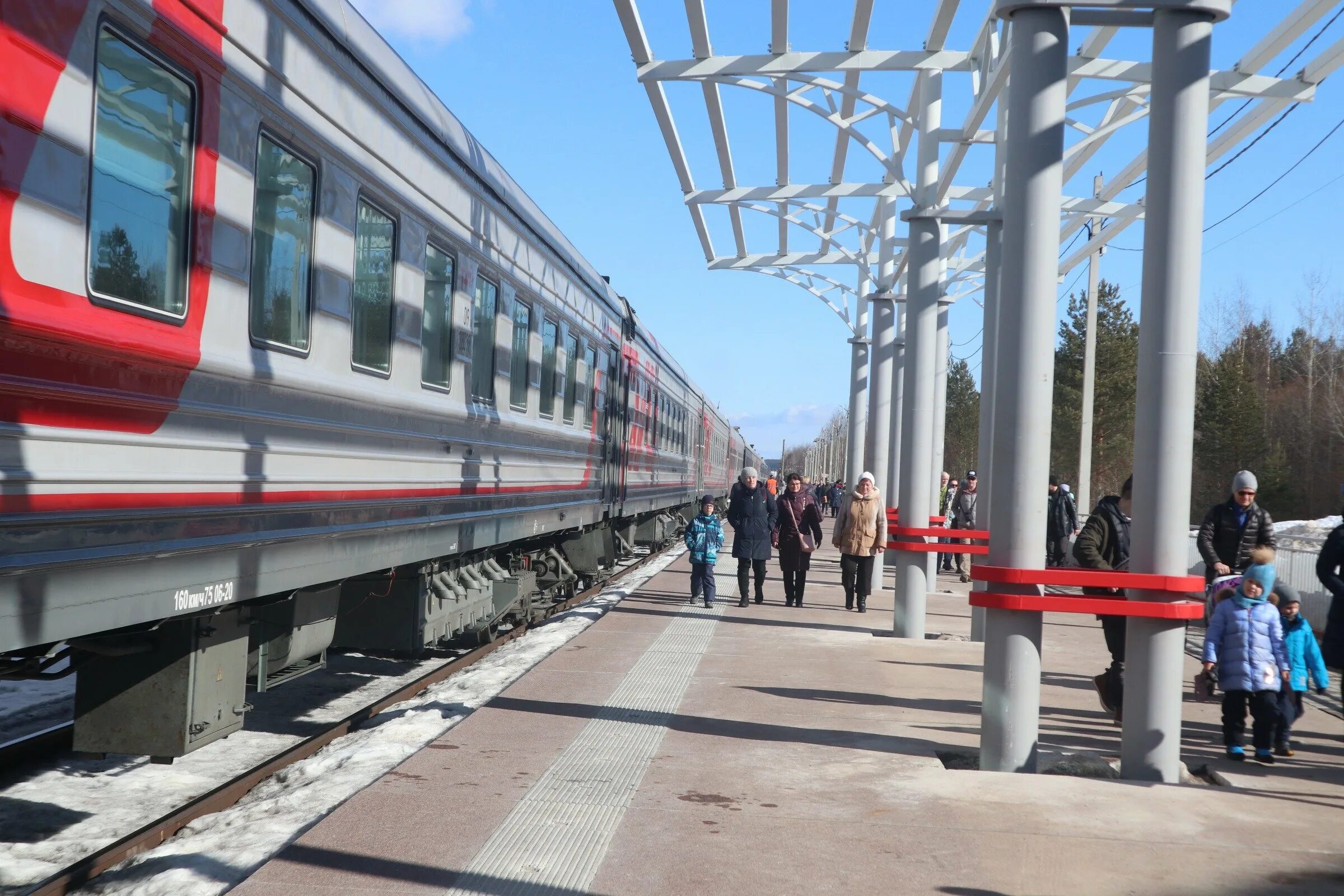 Сколько на поезде до костромы. Великий Устюг вокзал РЖД. Поезд Москва Великий Устюг. Туристический поезд Москва Великий Устюг Кострома. ЖД Великий Устюг.