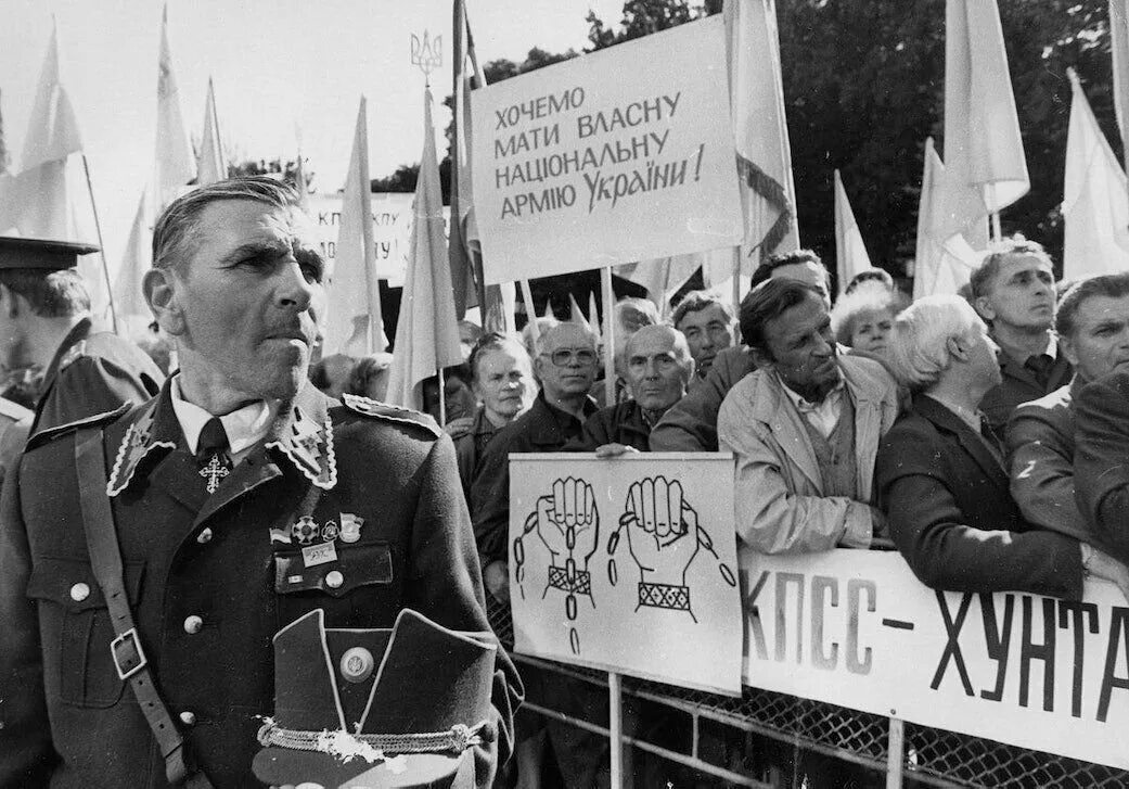 Парад на крещатике 2013. 20 24 августа. Развал ссср в 1991. Парад военнопленных в донецке 2014. Памятная дата военной истории 24 августа 1944 года.