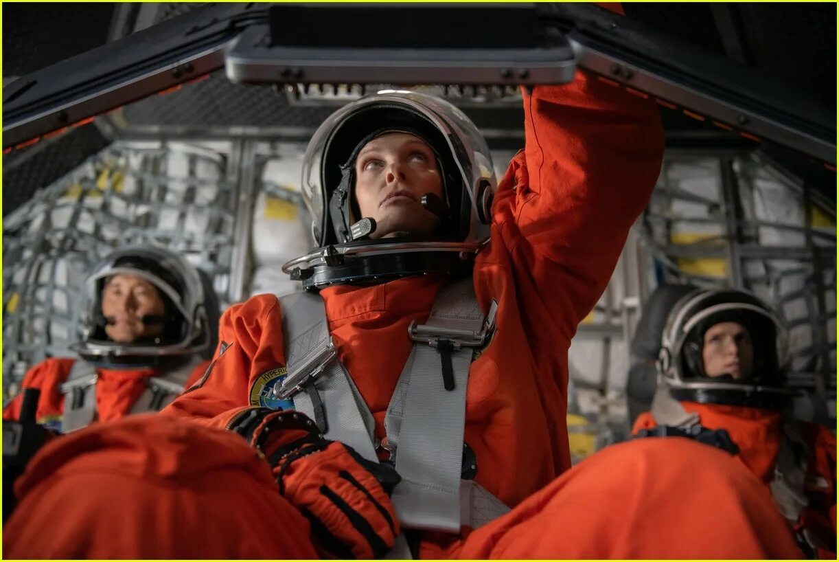 Экипаж 2025. Дальний космос / stowaway (2025). фильм про дальний полет в космос. кино экипаж в космосе 2025. фильмы про космос 2025.