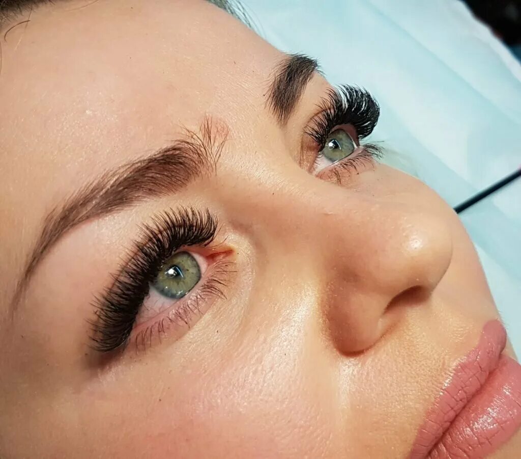 Наращивание ресниц выгодно. Нарощенные ресницы. Нарощенные ресницы. Ресницы для наращивания. Ресницы для наращивания.