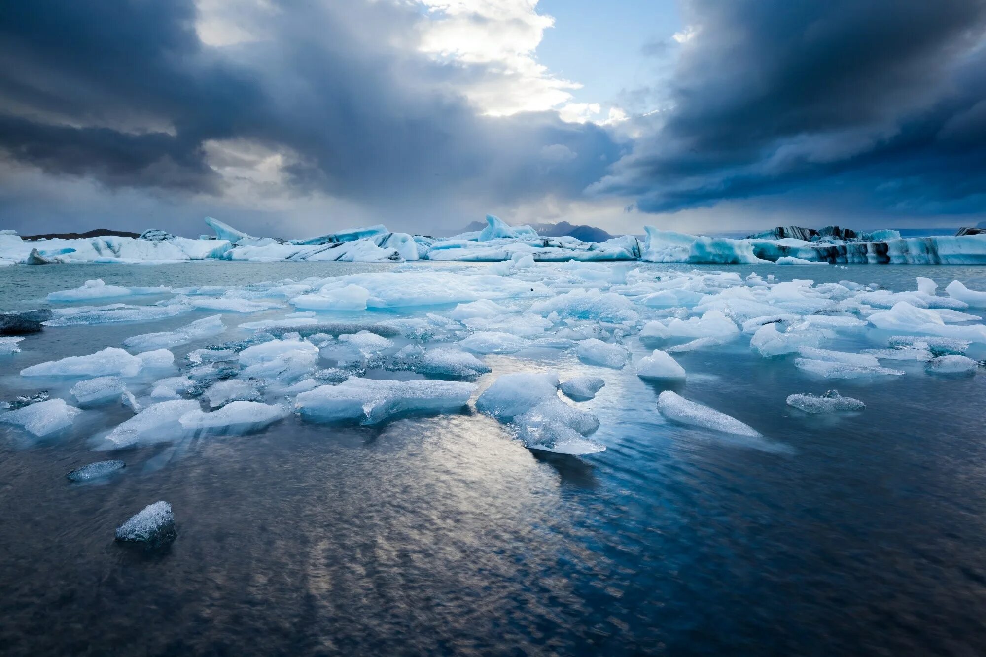 Таяние ледников в Арктике. Парниковый эффект таяние ледников. Климат Северного Ледовитого океана. Северный Ледовитый океан таяние ледника.