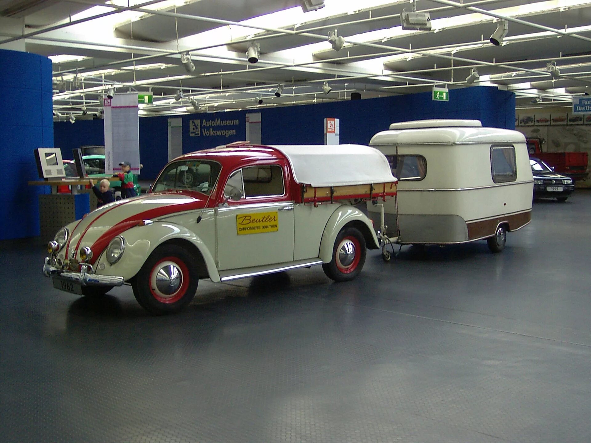 Купить фольксваген в германии. Автомузей Volkswagen. Volkswagen музей. Музей Фольксваген в Германии. Автомузей Volkswagen Jetta.