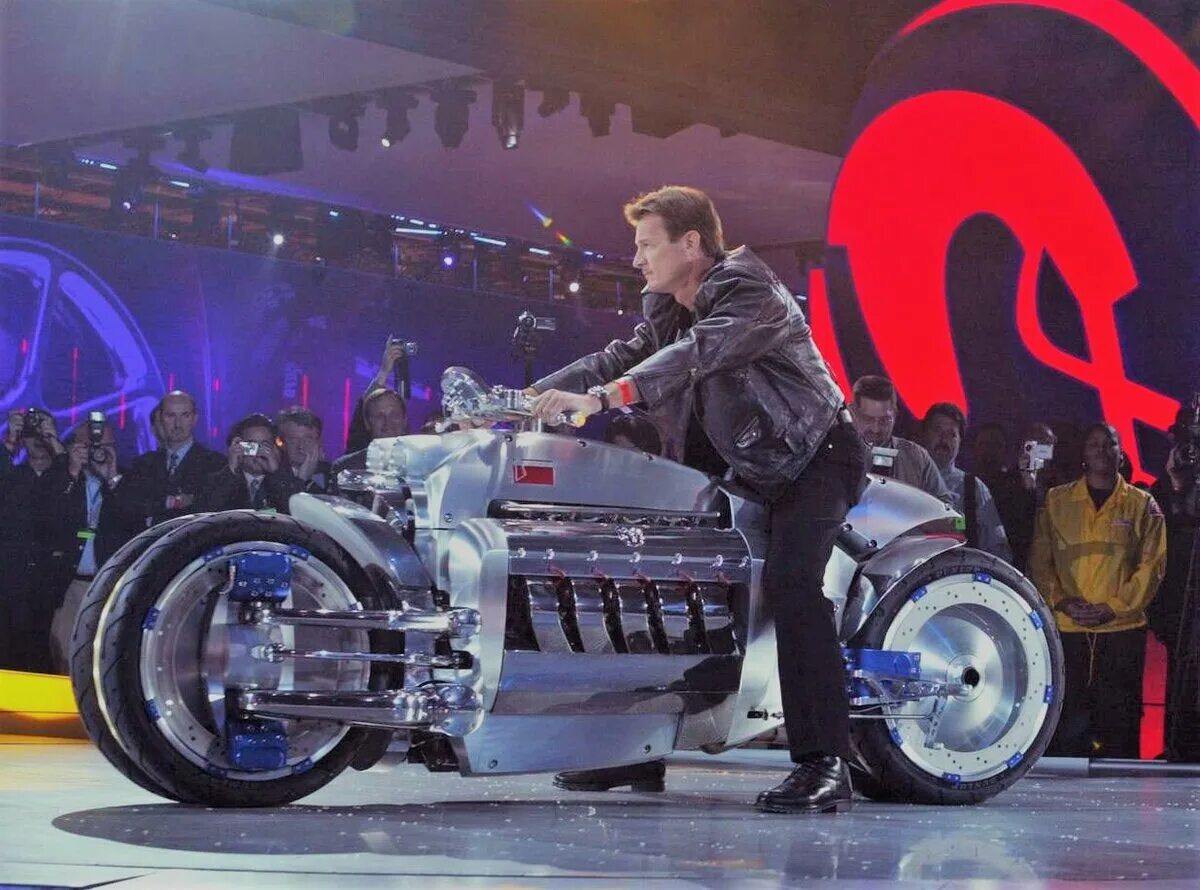 Самый быстрый мотоцикл максимальная скорость. Мотоцикл dodge tomahawk. мотоцикл dodge tomahawk v10 superbike. самый быстрый мотоцикл dodge tomahawk. спортбайк dodge tomahawk.