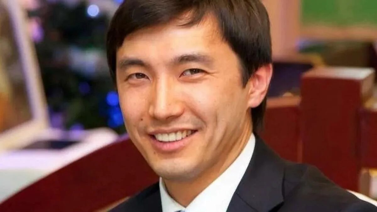 Имя кайрат национальность. Кайрат миллионер. кайрат бизнесмен казахстан. кайрат казахстан миллионер. джаныш кудайбергенов депутат.