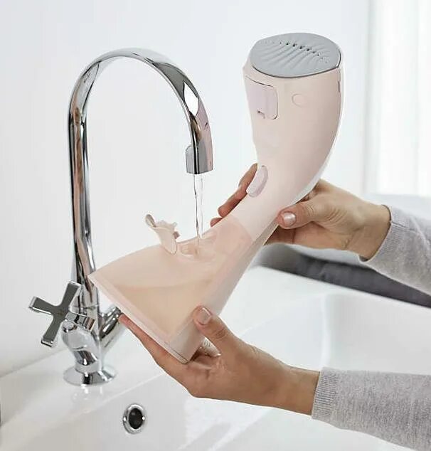 Отзыв о Ручной отпариватель для одежды Philips Steam&Go GC361 Красивый и удобный