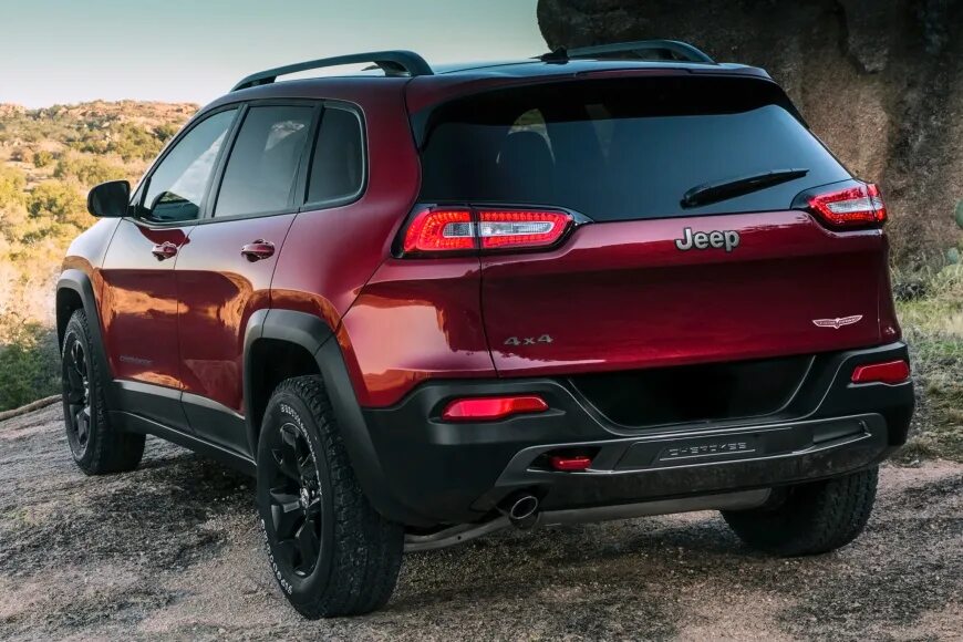 Внедорожники 2016 года. Jeep suv. Gmc acadia 2018. Jeep grand cherokee overland. Jeep grand cherokee 2014 черный.