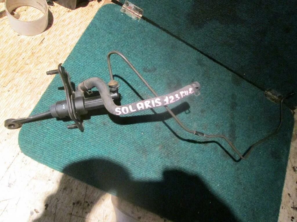 4. Цилиндр сцепления рабочий hyundai solaris 2019. Рабочий цилиндр сцепления hyundai solaris. Hyundai solaris цилиндр сцепления. Цилиндр сцепления солярис.