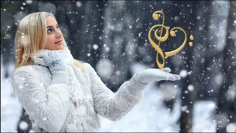 Белый снег падает на плечи