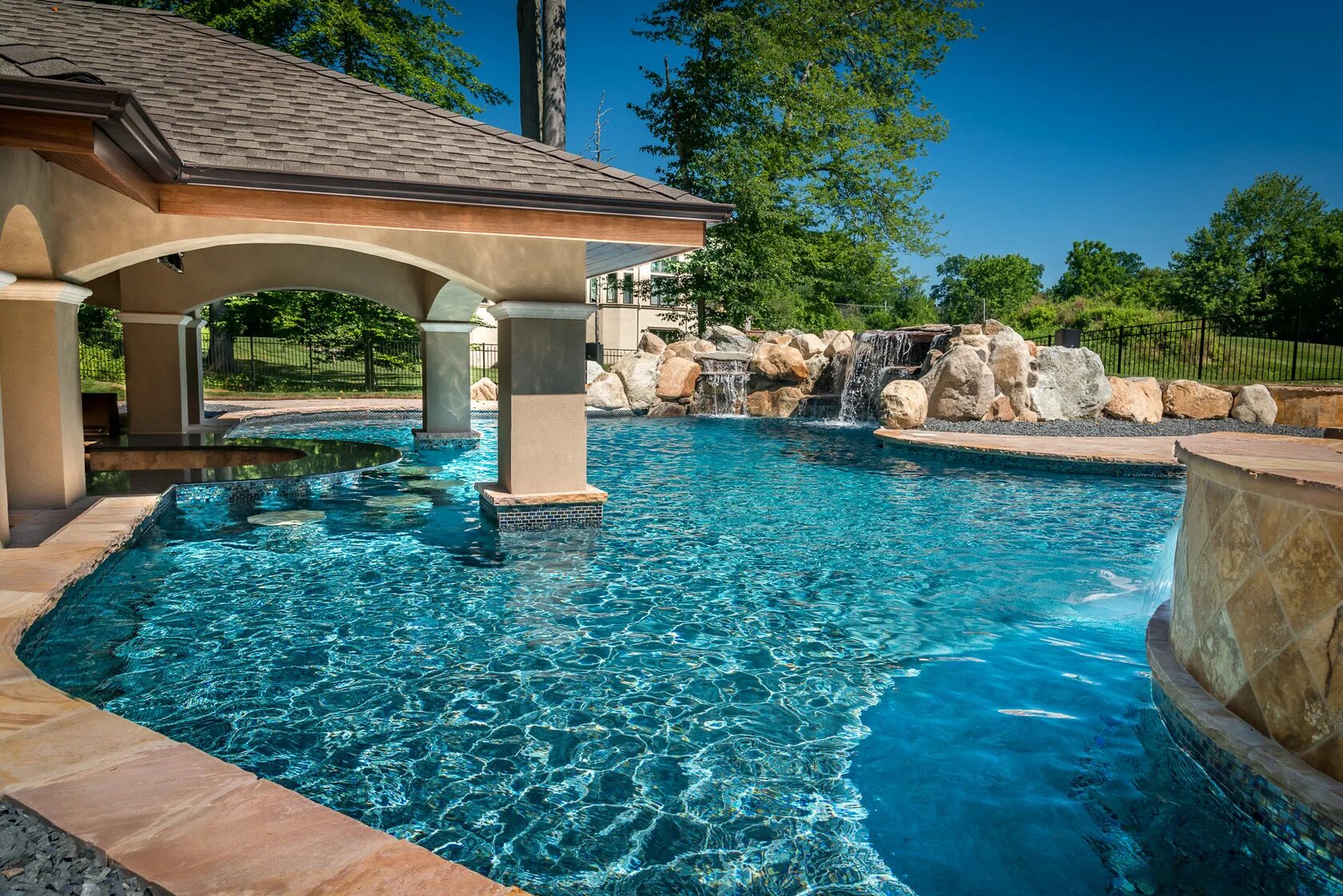 Picture pool. Бассейн swimming pool. свиминг пул бассейн. шикарный частный бассейн. большой красивый бассейн.