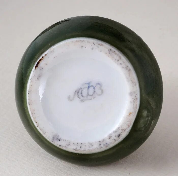 Вербилки фарфор молочник сирень. Фарфоровый завод в городнице. Е фарфор. Антикварный набор чайник,молочник,сахарница гарднер фарфоровый. Беспалова михалева лфз чашка.