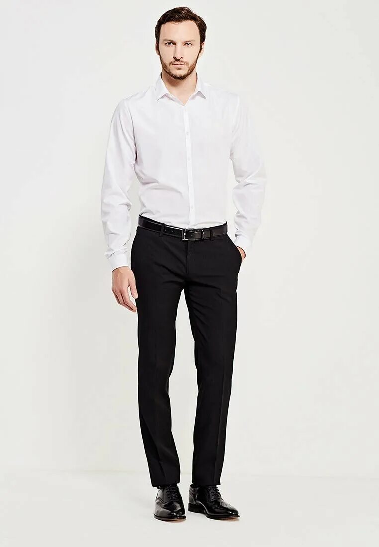 Мужчина низ. Белая рубашка черные брюки. Брюки мужские зауженные классические. Белая рубашка и брюки мужские. Мужчина в брюках и рубашк.