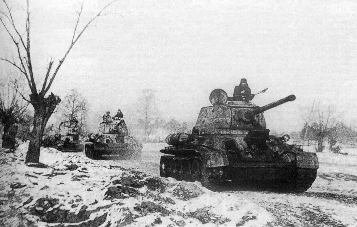 1945 год восточный фронт. Т-34-85 Восточная Пруссия. Т 34 1941. Т-34-85 Багратион. Т34 1 Гвардейской танковой бригады.