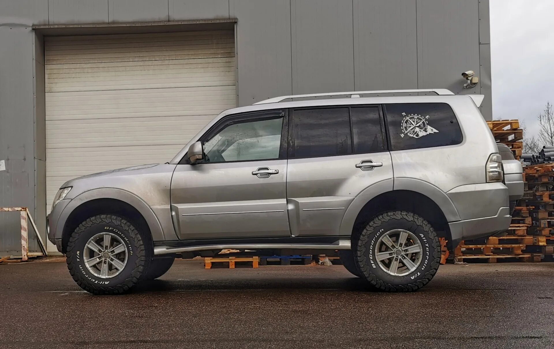 265/70 r17 на паджеро спорт 2. 265/70/17 паджеро спорт 2. 265/75 r16 all-terrain глубина протектора. 285 60 18 паджеро 4. Pajero 2 265 75 r16.