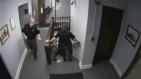 Включи видео убегай