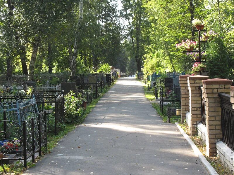 Ивановское кладбище в южном бутово. Качаловское кладбище в москве. Кладбище раевское на бабушкинской. Дешевое кладбище в москве. Станиславское кладбище в москве.