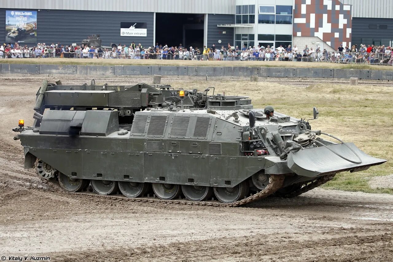 Брэм «CRARRV». Challenger 2 Брэм. Challenger Armoured Repair and Recovery vehicle. Бронированная ремонтно-эвакуационная машина. Ремонтно эвакуационная машина