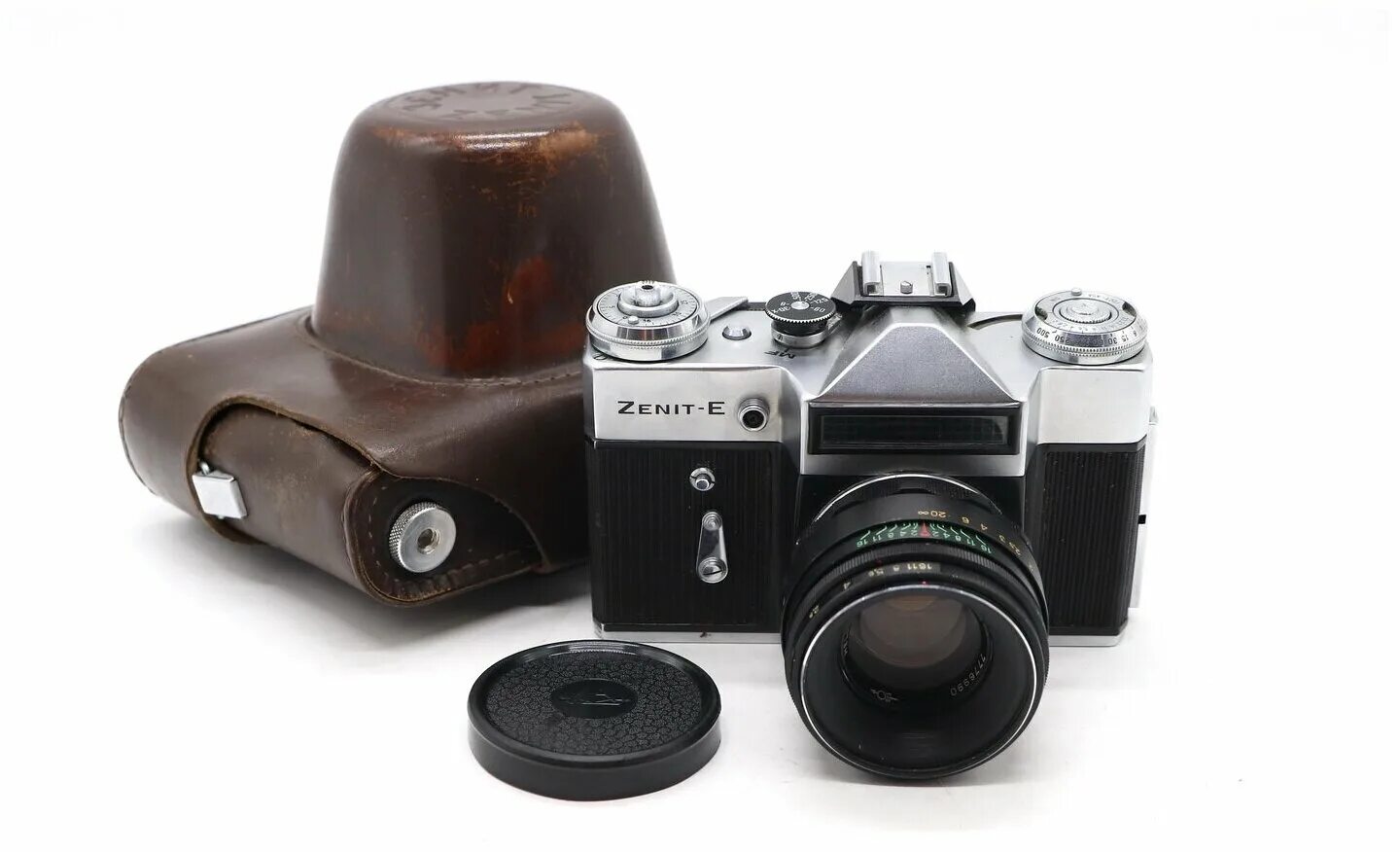 Фотоаппарат зенит е. Зенит-е Kit Helios-44-2. Фотоаппарат Зенит е2 81000015. Фотоаппарат Зенит фоторужье. Зенит е Kit Гелиос 1965.