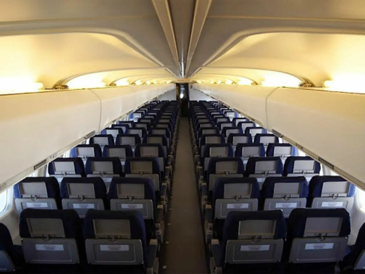 Boeing 737 max 8 салон. Боинг 737-900 салон. Боинг 737 аэрофлот салон. Салон самолёта боинг 737-800. Салон самолёта боинг 737-800.
