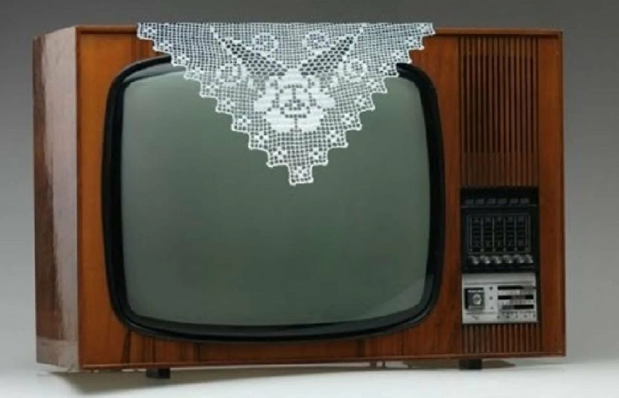Телевизор горизонт 206. Можно класть телевизор. Можно класть телевизор. Можно класть телевизор. Можно класть телевизор.