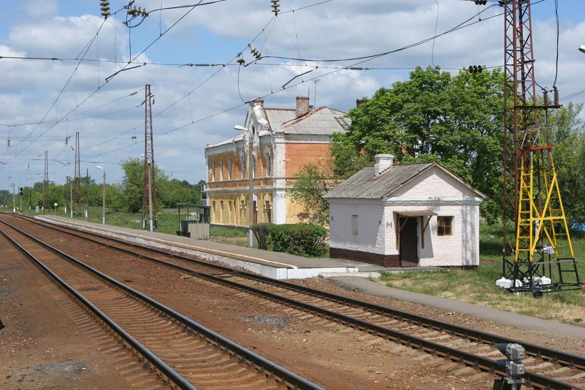 Октябрьская магистраль жд. Станция шушково ярославская область. 131 км платформа брянск. Платформа 5 класс. Платформа 5 класс.