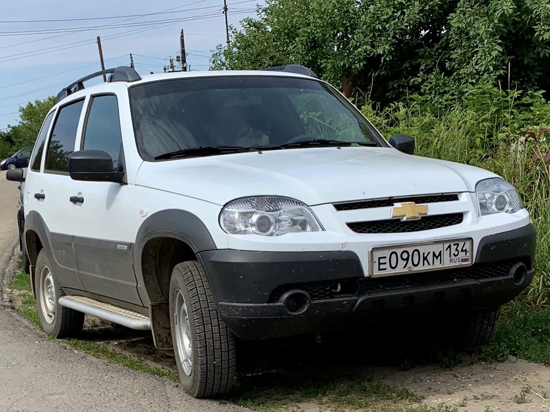 2123 перед. Нива 2123. Нива 2123 1993. Chevrolet Niva 2123 винил. Шевроле Нива 2123 2016 черный.