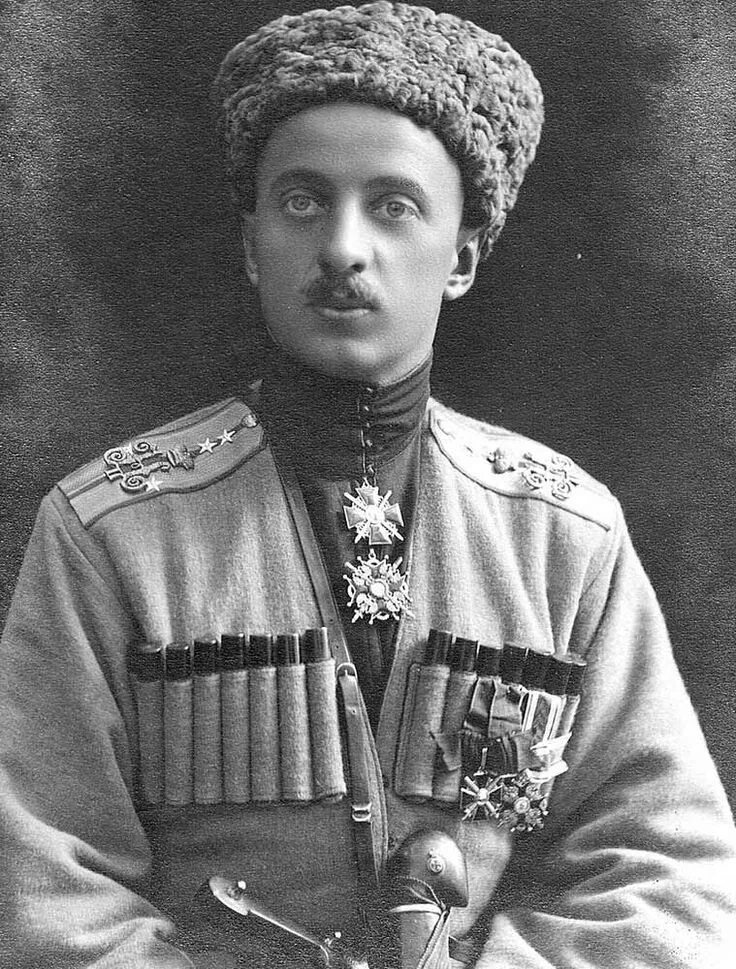 Под есаул. Подъесаул терского войска. казачий подъесаул. папаха терских казаков 1915. сотник подъесаул.