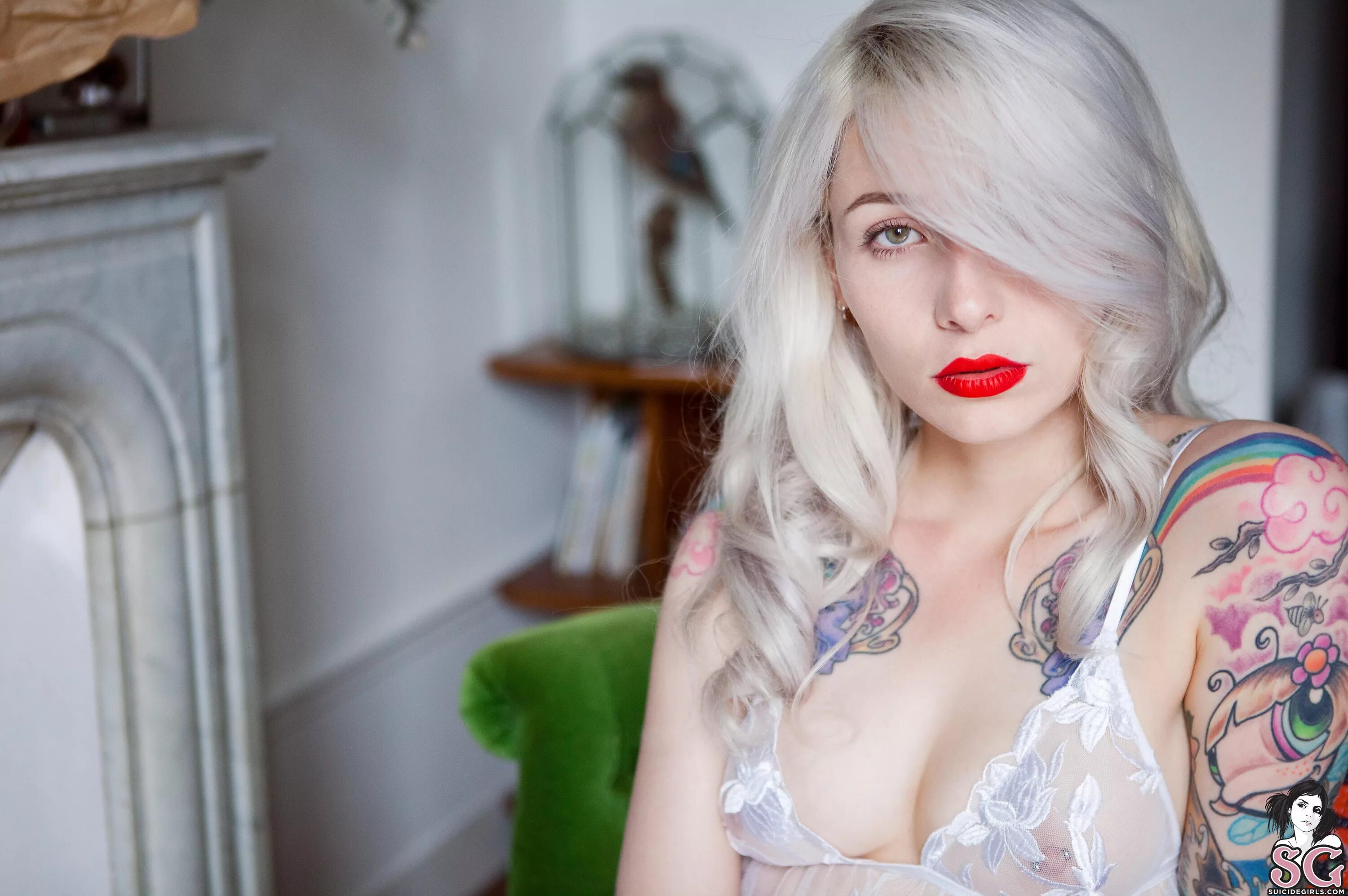 Suicide blonde. Marlene Suicide. Marlene SG. Суисайд герлз Satin. Suicide Nesty.