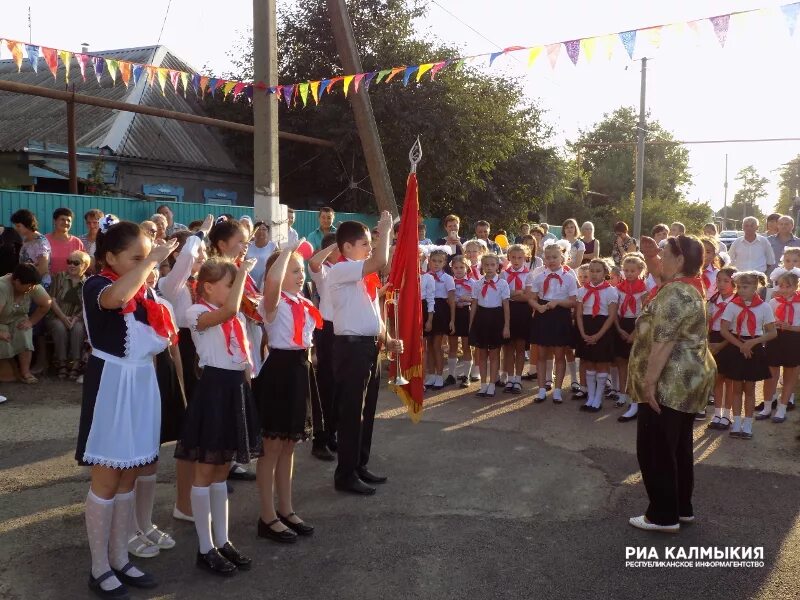 Погода в яшалте на 14 дней. Село Яшалта Калмыкия. Лагерь - Лесная сказка, Республика Калмыкия Яшалта.. Яшалта школа. Яшалта населённые пункты Калмыкии.