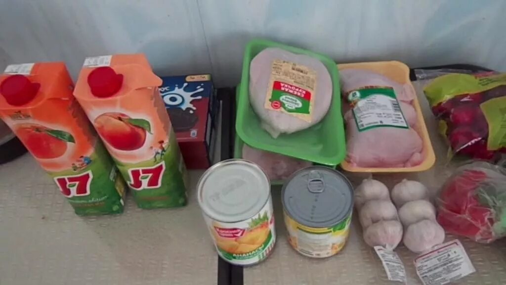 Продукты на 100 рублей. Еда из пятерочки. набор продуктов на 300 рублей. продукты из пятерочки. набор продуктов из пятерочки.