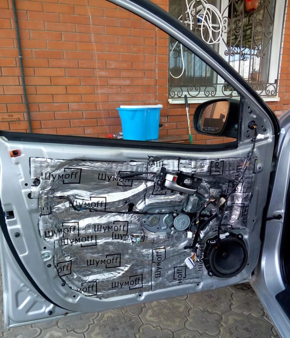 Ремонт двери соляриса