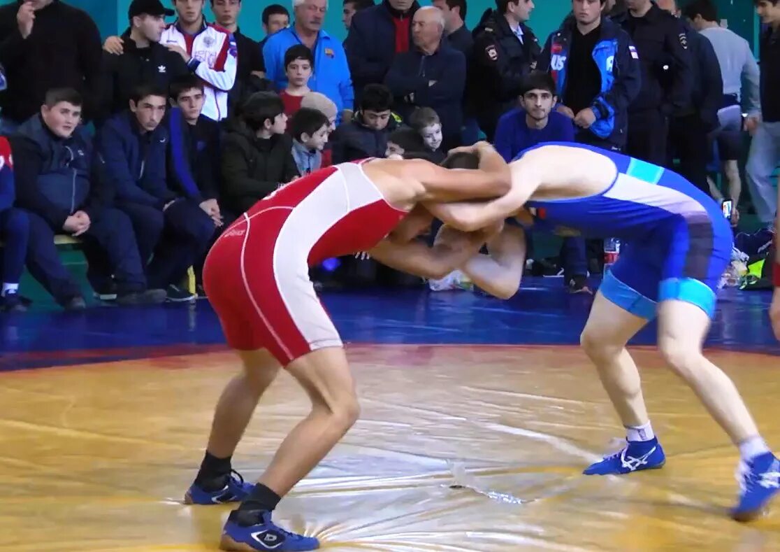 Магомед курбанов борец. Вольная борьба по кчр. Первенство г черкесск по вольной борьбе г черкесск. Вольная борьба черкесск. Сборная кчр по борьбе на поясах.