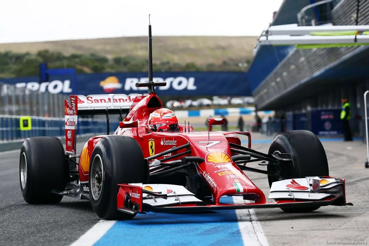 Ferrari f1 2014. Формула 1 Феррари 2014. F1 2014 Kimi Raikkonen. Renault f1 2014.