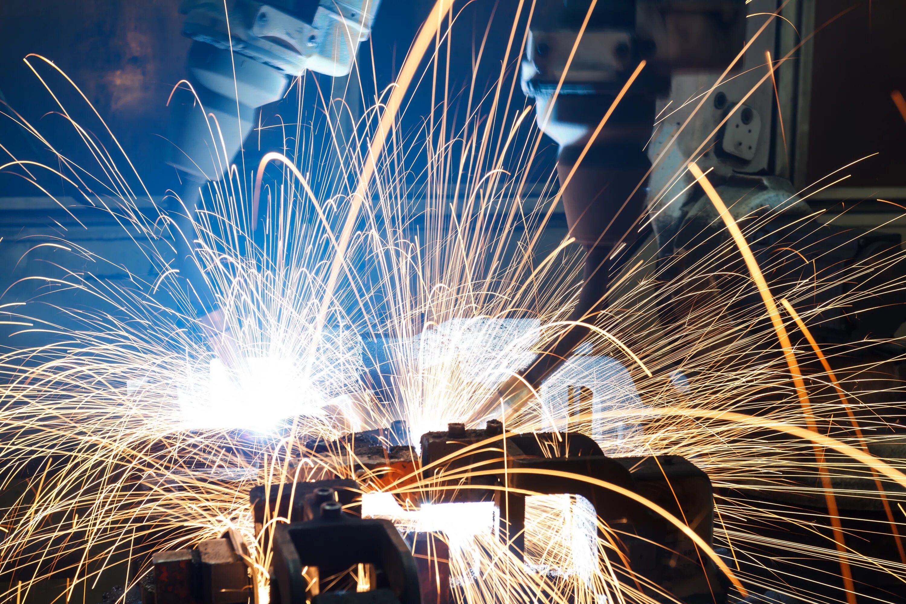 Металлургия. Как сварить обои. Сварка на черном фоне. Клейстер для папье-маше. Сварка.