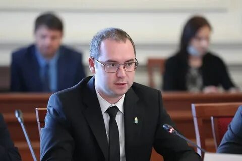 Новый министр принял в