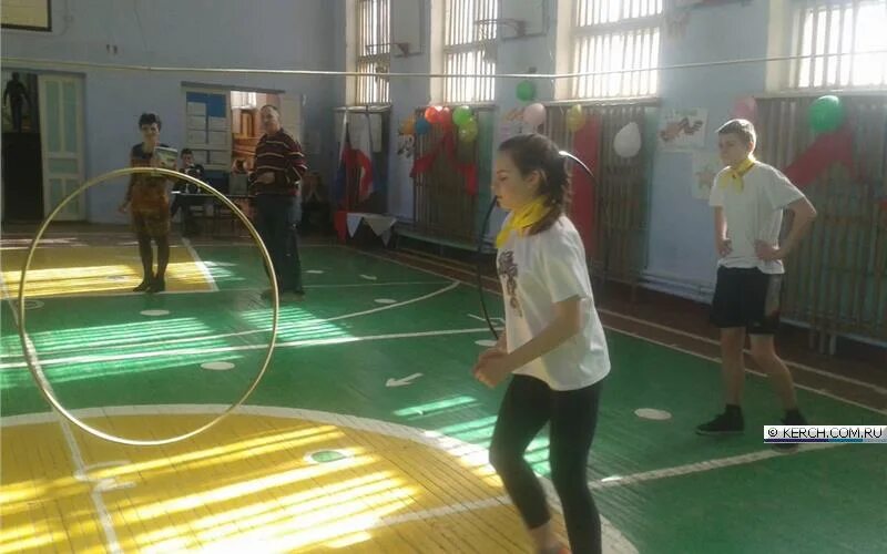 керчь школа 28 выпускники. электронный дневник школы 28 героев эльтигена. директор 28 школы керчь. 10 школа симферополь. керчь школа № 28 имени героев эльтигена.