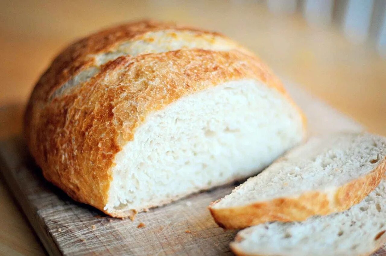 Хлеб пшеничный бездрожжевой. Хлеб белый бездрожжевой. Домашний бездрожжевой хлеб. Хлеб пшеничный дрожжевой. Классический рецепт ржаного хлеба