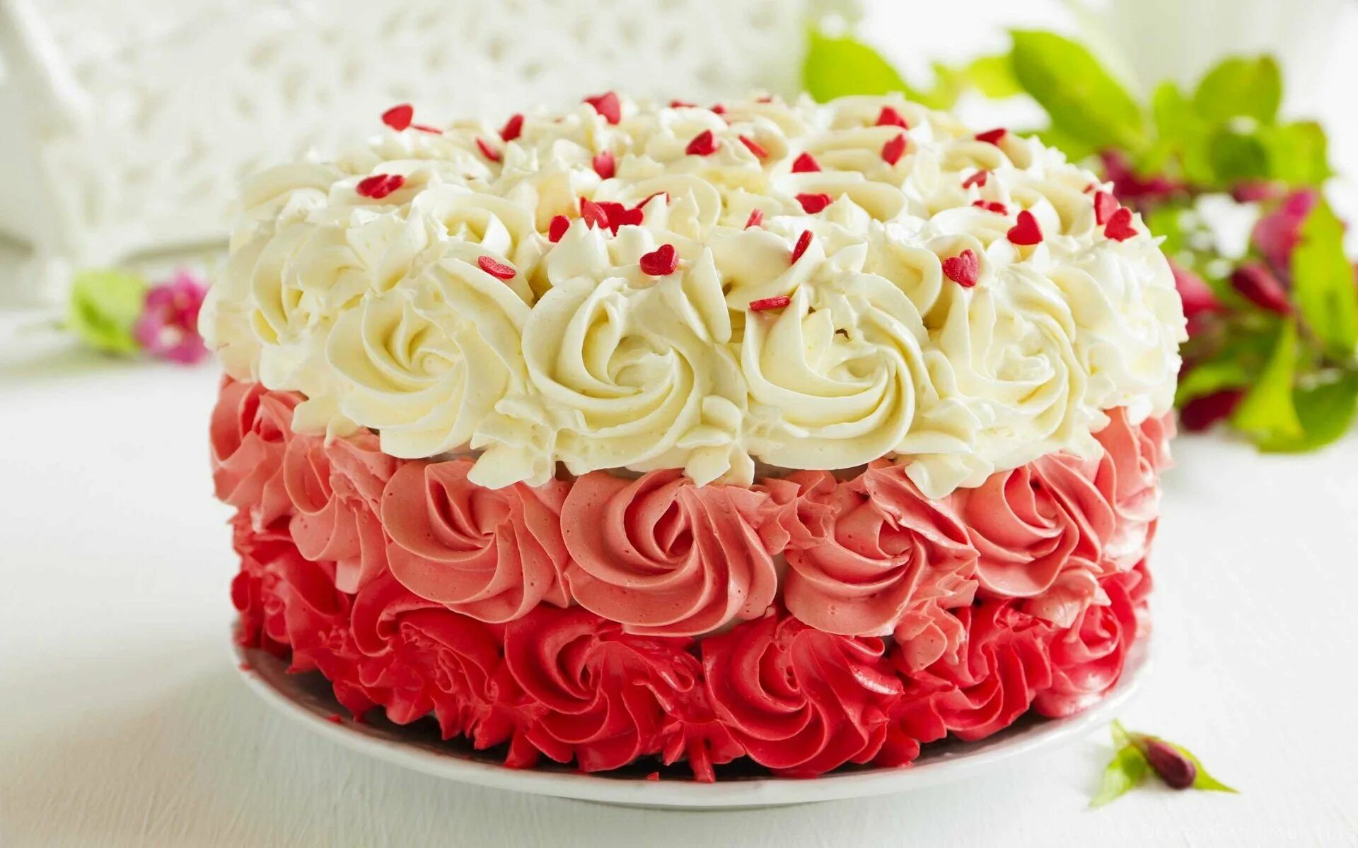 Фото кремовых тортов. Красивые торты. Праздничный торт. Красивые торты на день рождения. Шикарный тортик.