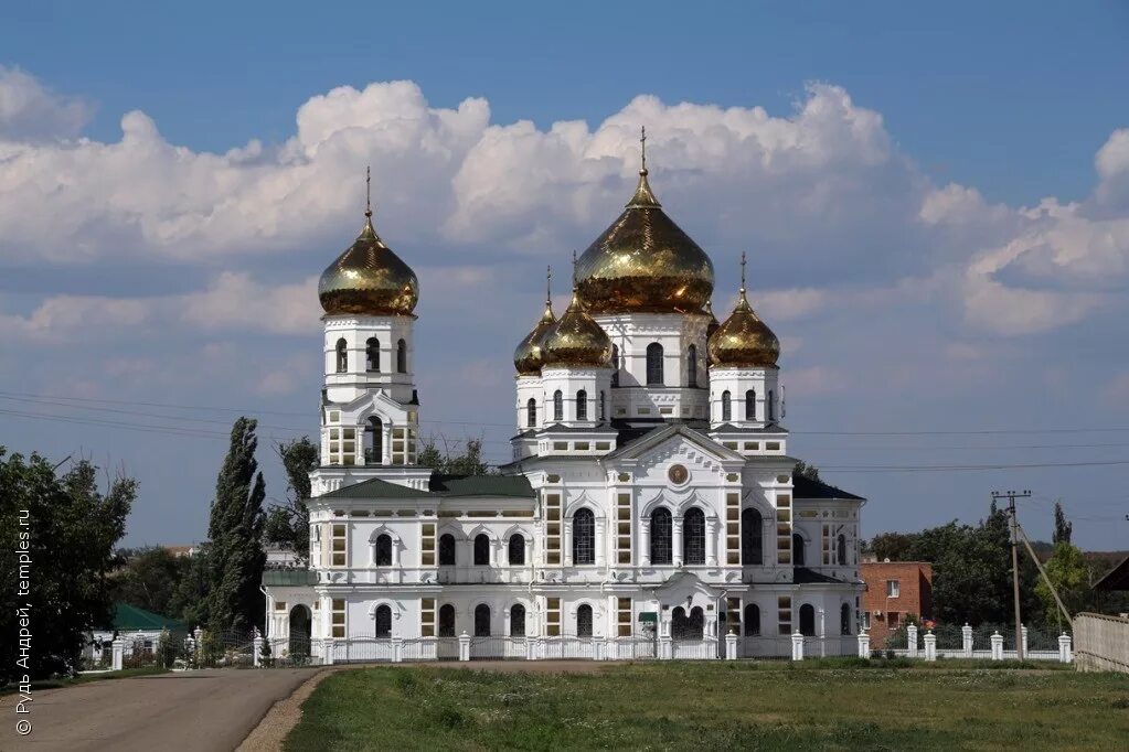 Храм Свято Троицкий Новодонецкая Краснодарского края. Храм станица Новодонецкая Краснодарский край. Храм Троицкий Новодонецкая. Храм в станице Новодонецкой Выселковского района. Община краснодарский край