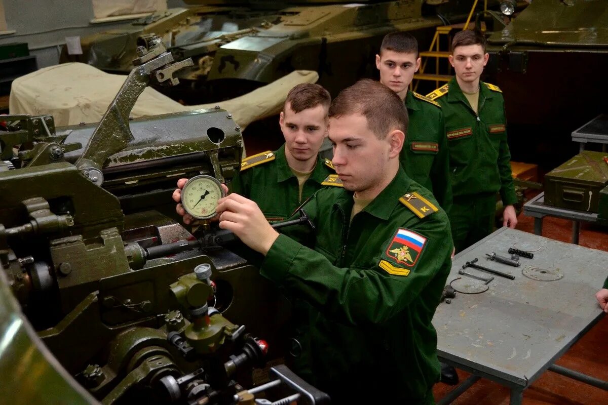 Центр инженерно технического обеспечения и вооружения. Техника мто вс рф. Санкт петербургский институт военной инженерии. Техник итсо уфсин. Центр инженерно-технического обеспечения и вооружения уфсин.