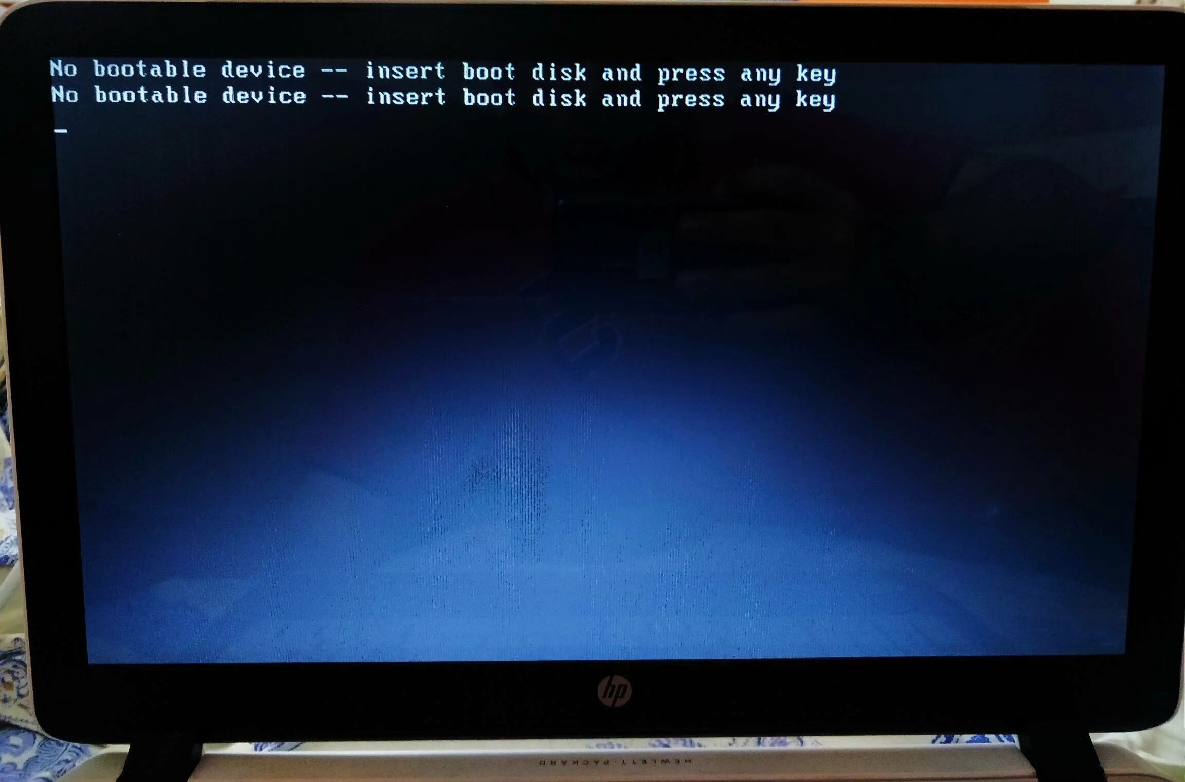 Ноутбук пишет no bootable device. Ноутбук acer boot device. no bootable device. no bootable device на ноутбуке. no bootable device insert boot disk and press any key на ноутбуке.