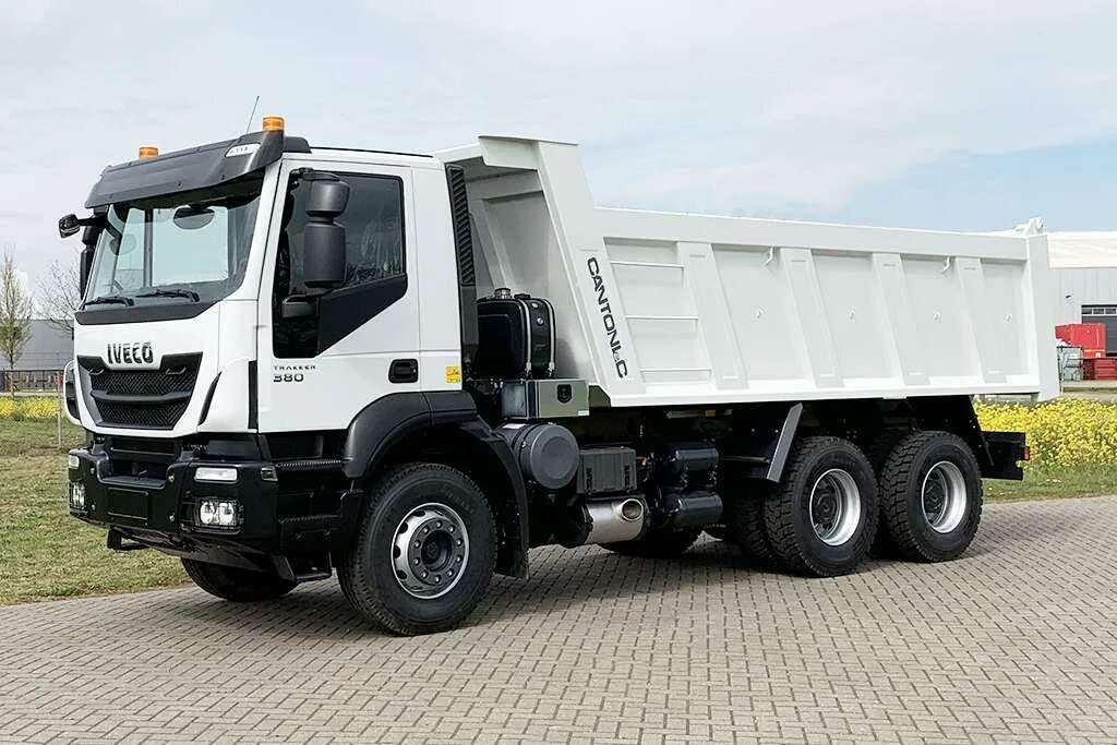 Iveco самосвал. Ивеко траккер 380. iveco trakker самосвал. ивеко траккер 380 самосвал. iveco trakker 6x6 самосвал.