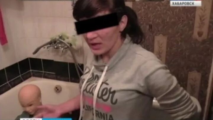 Они убивают своих родителей. Демотиваторы про войну. Энн дорваль в фильмах ксавье долана. Они убивают своих родителей. Родители убивают своих детей.