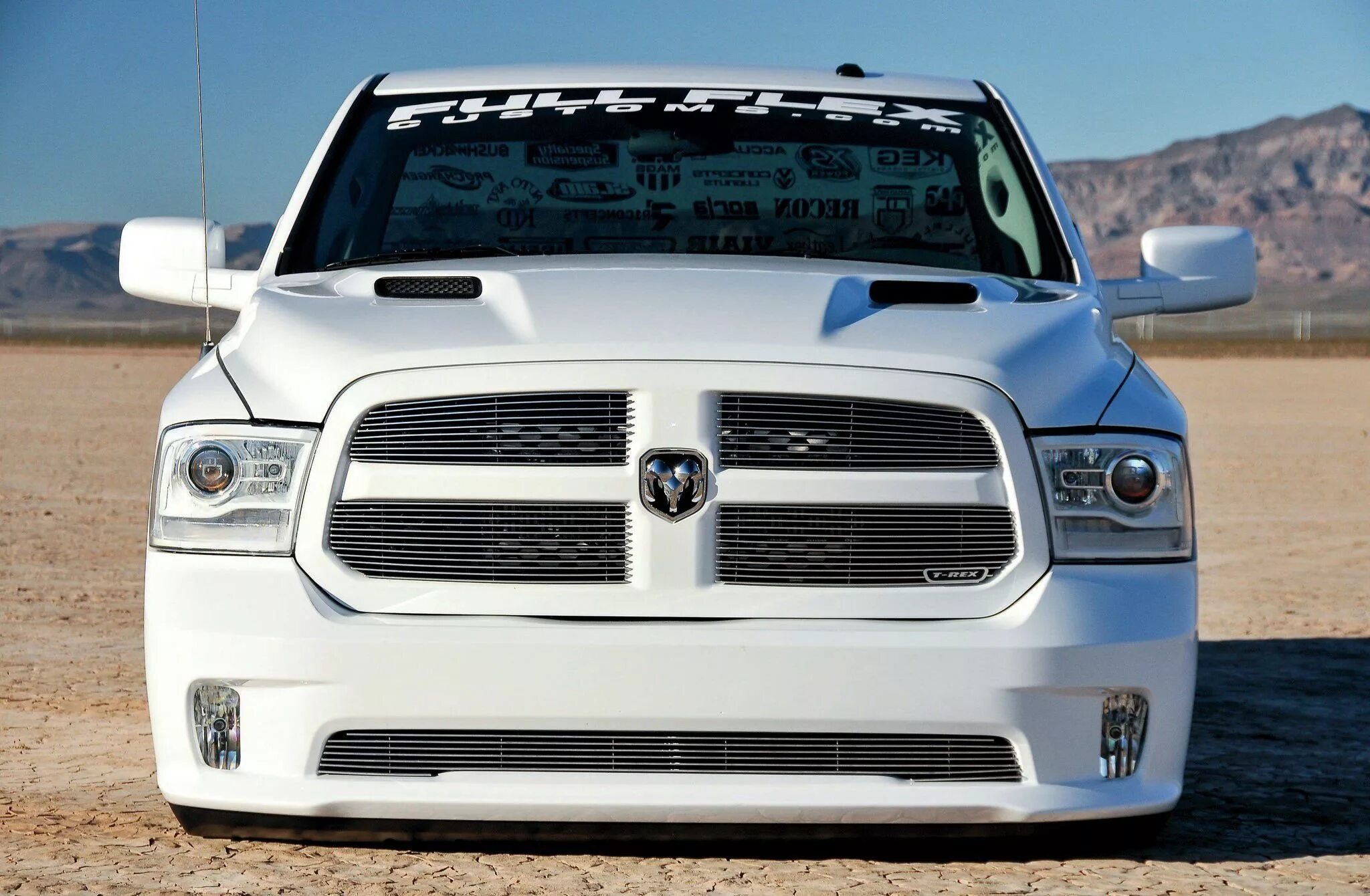 Dodge tuning. Dodge Ram 1500 Tuning. Ram 1500 тюнинг. Dodge Ram Tuning. Dodge Ram Lowrider.