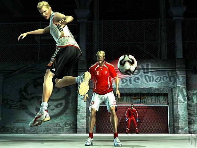 Фифа пс 2. ФИФА стрит 2. FIFA Street 3 (DS). FIFA Street 2 ps2. Sony FIFA Street 2 (ps2).