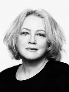 Табиғаттағы семіз жалаңаш әйелдер